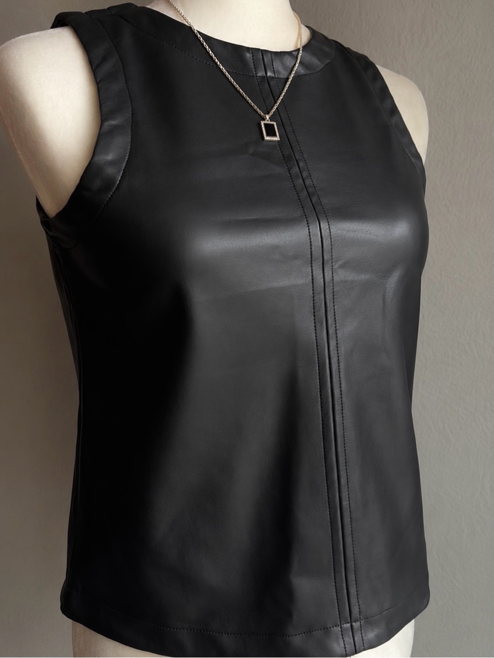 EVEREVE Black Faux Leather Sleeveless Shell Top | Vegan Leather Minimalist XS